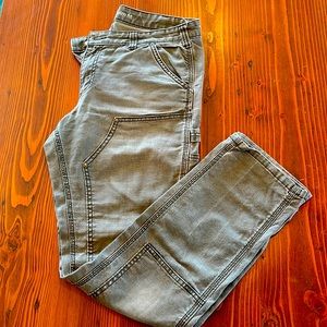 Carhartt slim fit double knee pants. Size 10.